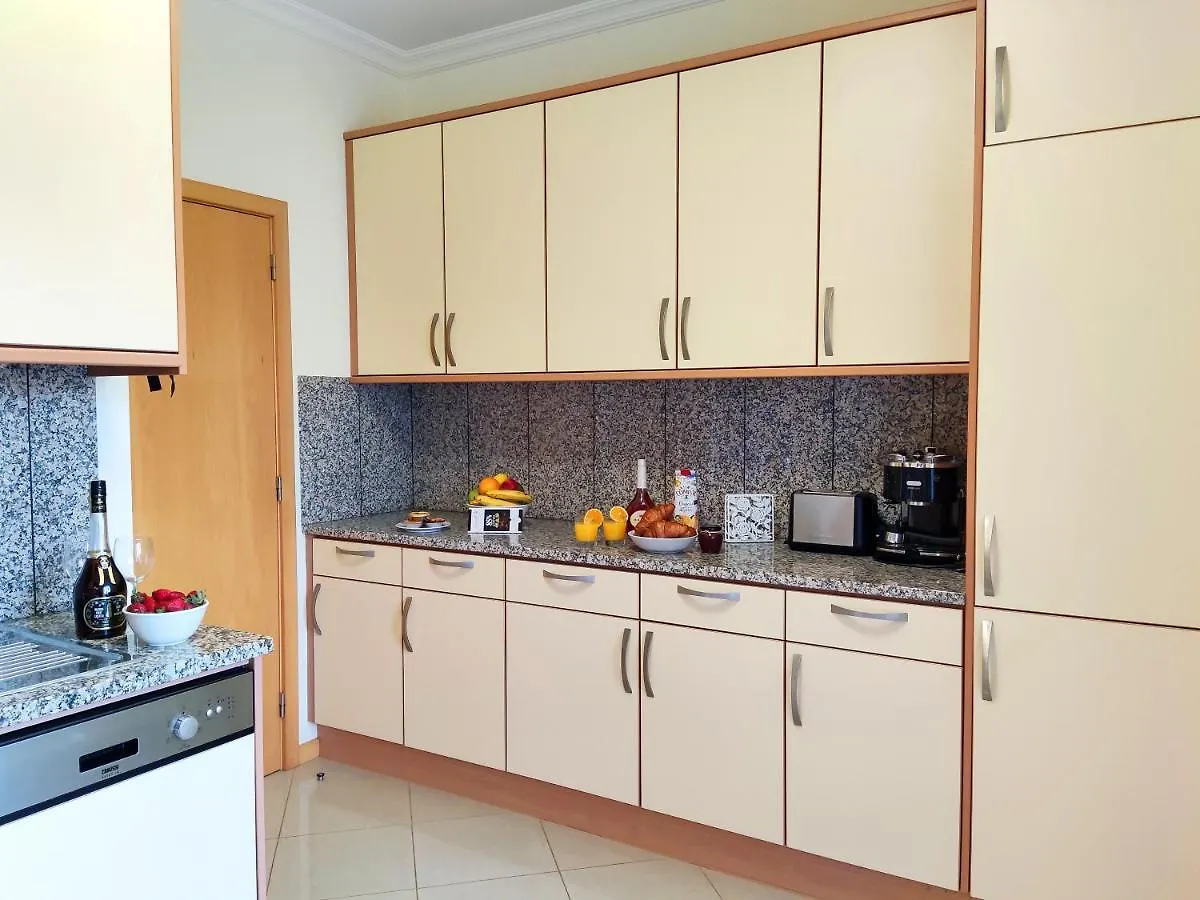 Modern Ocean, Garden & Pool View Condo By Becherish Albufeira Apartamento