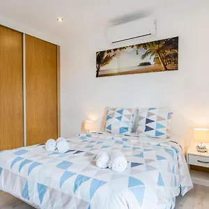 Chaleureux Et Lumineux Proche Apartment